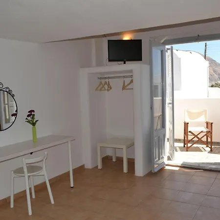 Odysseas Perivolos (Santorini)