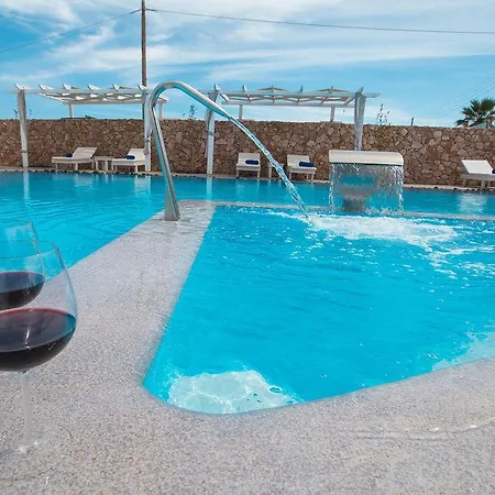 Hotel Odysseas Perivolos (Santorini)