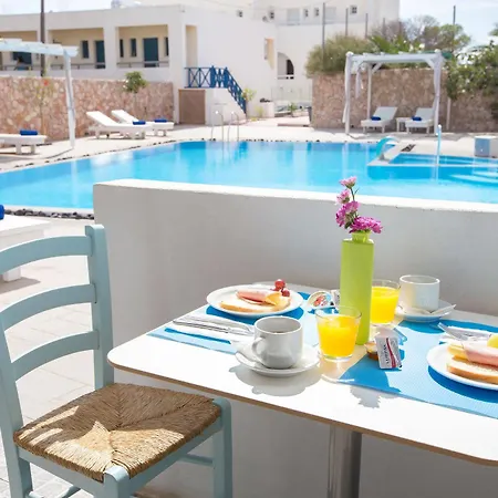 Hotel Odysseas Perivolos (Santorini)